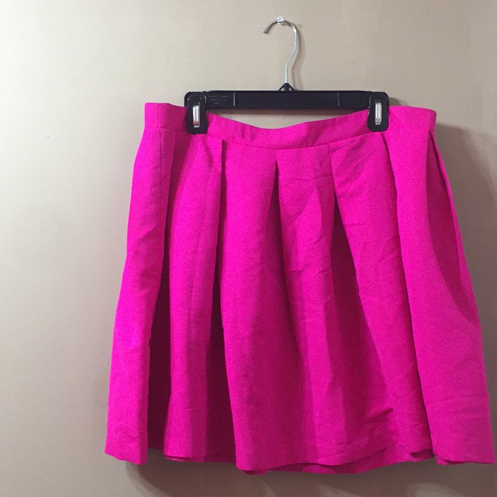 Forever 21+ Pink skirt with pleats